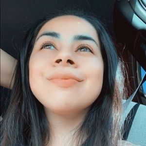 Hi everyone! My name is Adriana & I’d like to thank you for stopping by!!